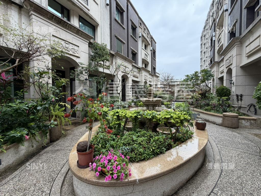 北屯近葳格大面寬別墅房屋室內格局與周邊環境