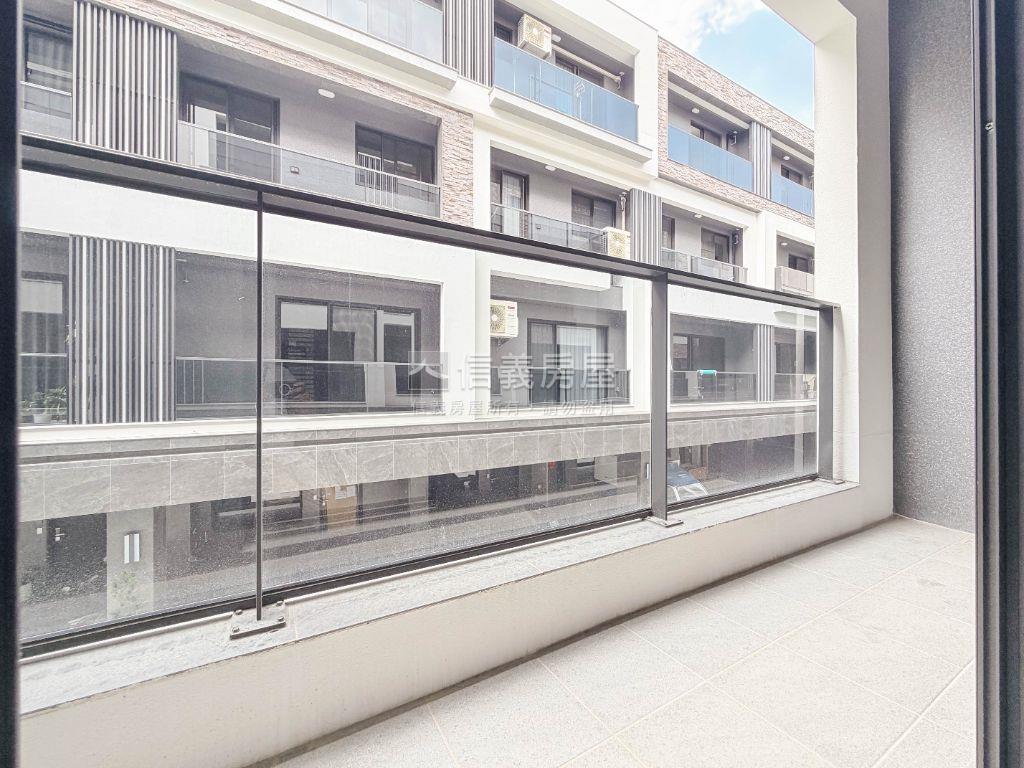 新市｜煌聖大鉅全新車墅房屋室內格局與周邊環境