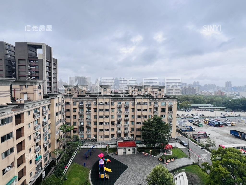 專任＊名軒夢享家三房車位房屋室內格局與周邊環境