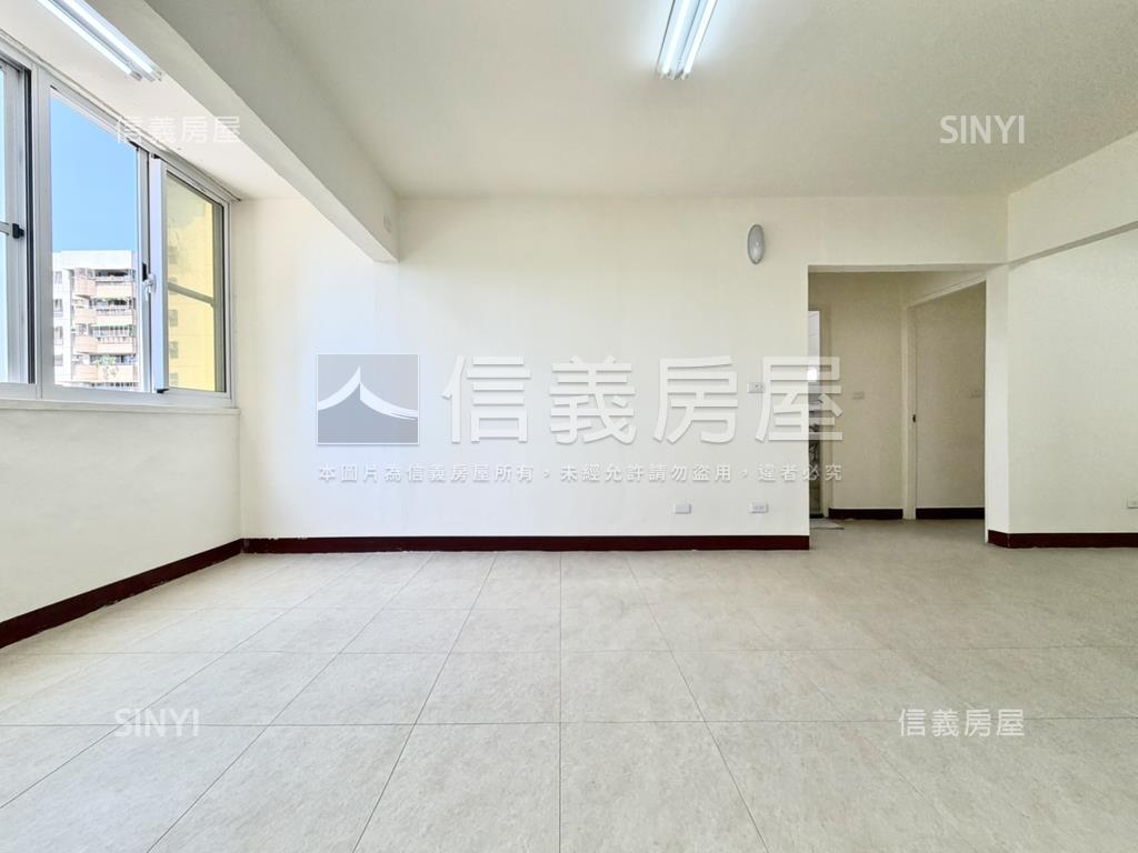 近誠品碳佐麻里三面採光寓房屋室內格局與周邊環境