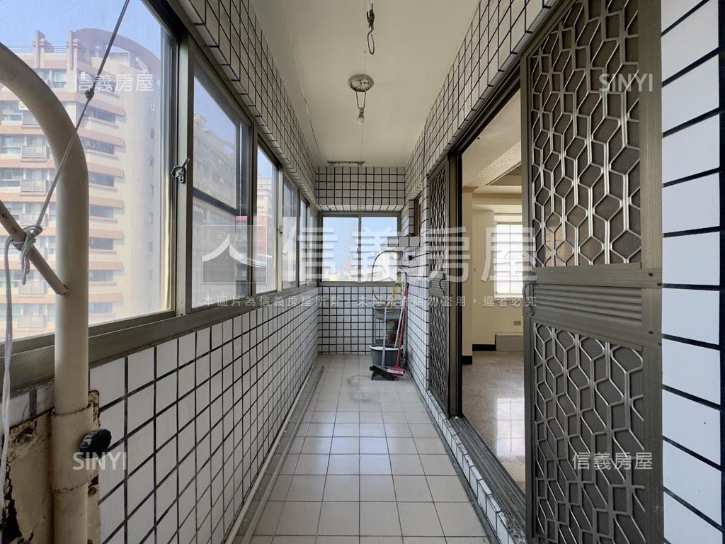 長榮路一段．三房車位宅房屋室內格局與周邊環境