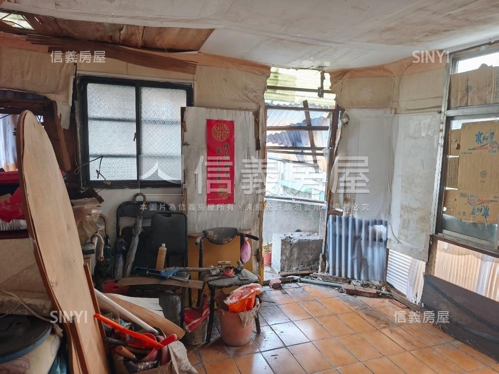 林森北三、四樓共１１戶房屋室內格局與周邊環境