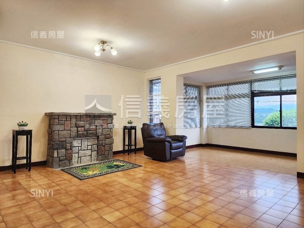 坐北朝南天母別墅景色絕佳房屋室內格局與周邊環境