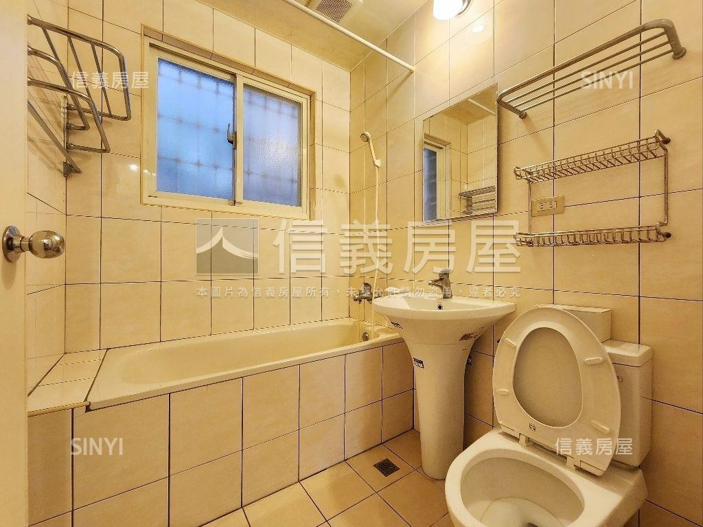 坐北朝南天母別墅景色絕佳房屋室內格局與周邊環境