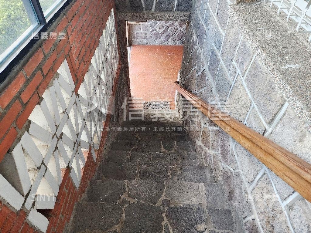 坐北朝南天母別墅景色絕佳房屋室內格局與周邊環境