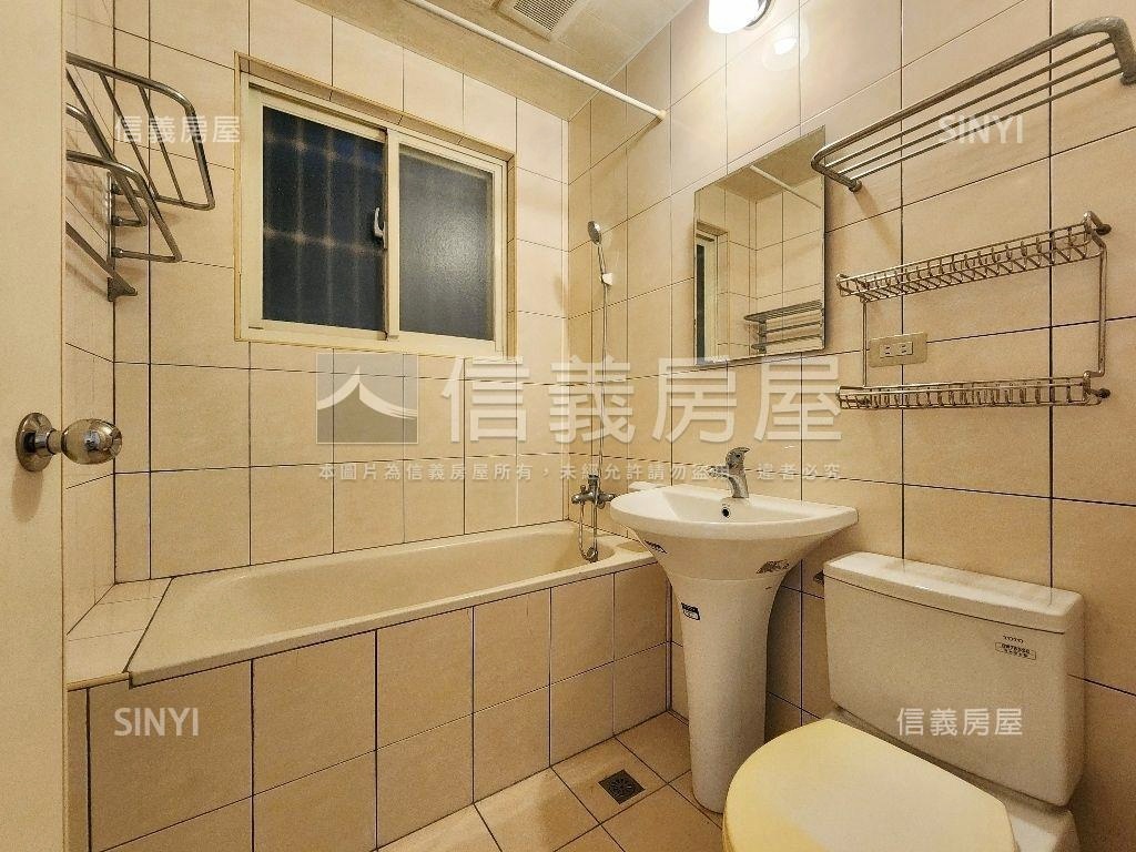 坐北朝南天母別墅景色絕佳房屋室內格局與周邊環境