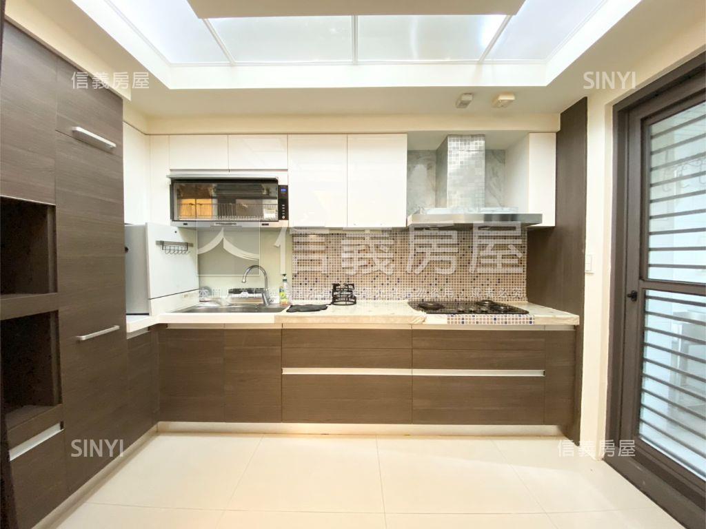 喬立月河邊間三房平車房屋室內格局與周邊環境