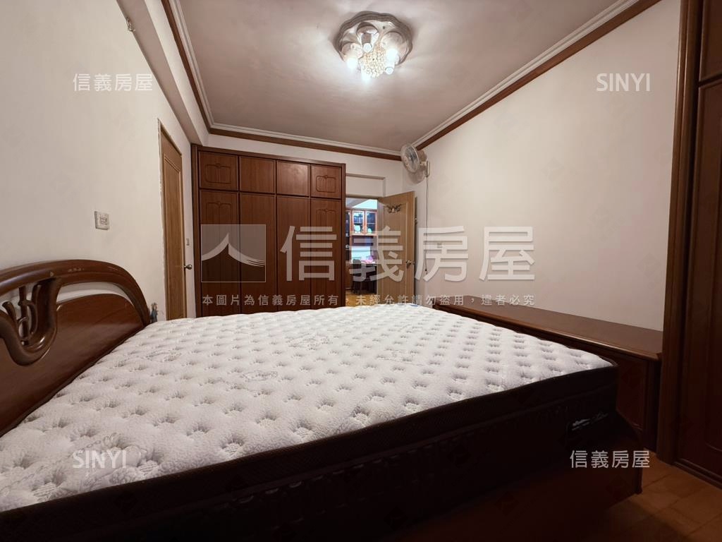 窗明几淨哈佛學園房屋室內格局與周邊環境