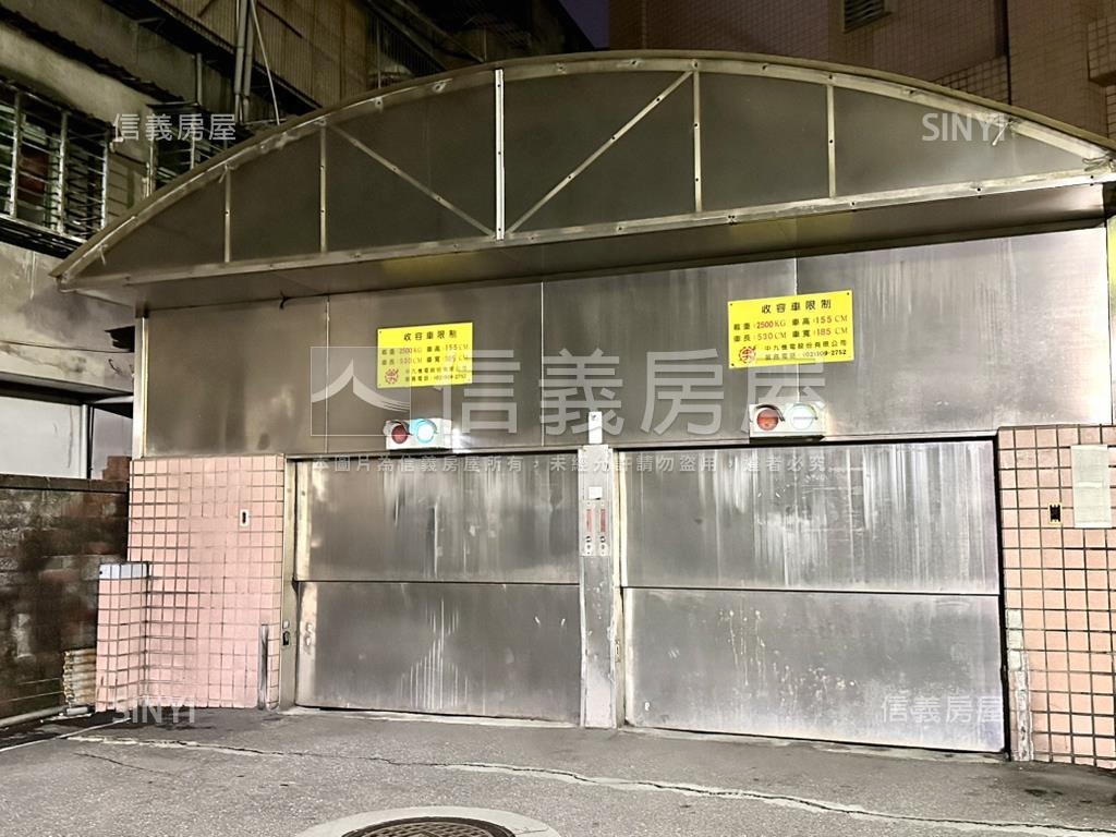 力行路黃金店面！！房屋室內格局與周邊環境