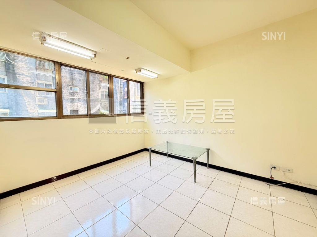 永富萬世低公設２房房屋室內格局與周邊環境