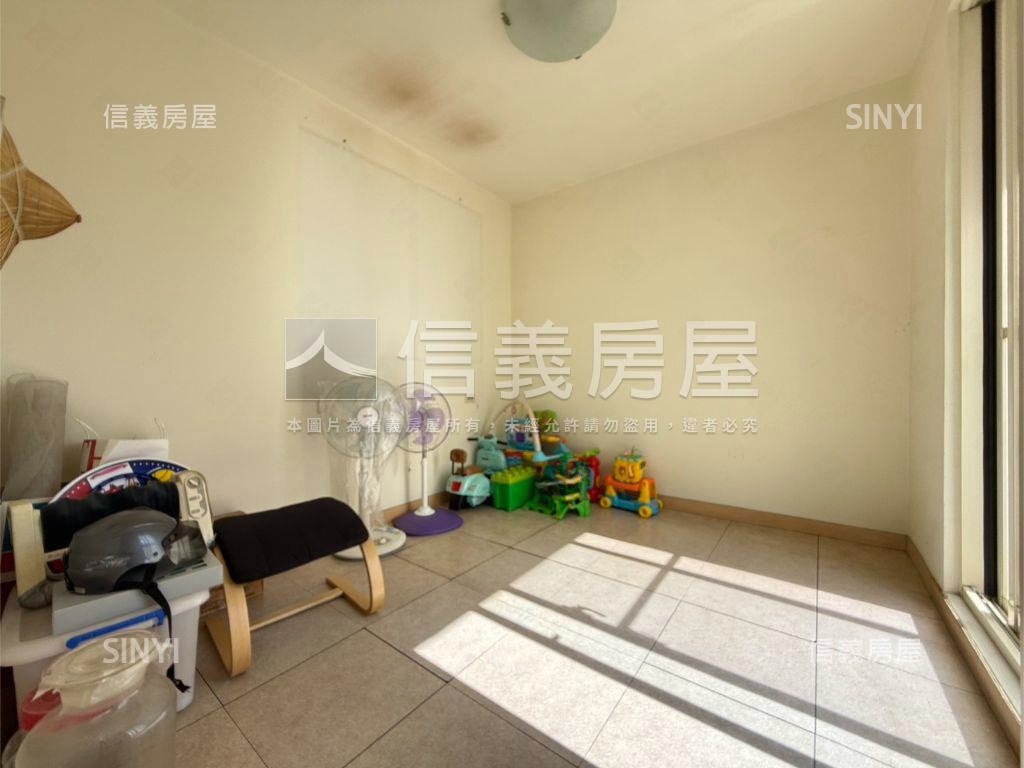 仁興街靜巷｜雙層溫馨成家房屋室內格局與周邊環境