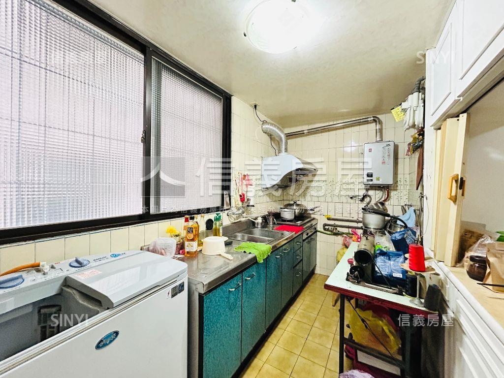 近三重商工黃金三樓房屋室內格局與周邊環境