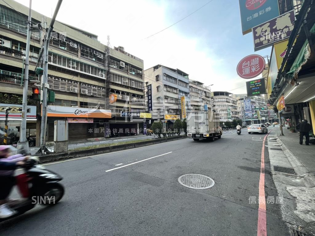 近三重商工黃金三樓房屋室內格局與周邊環境
