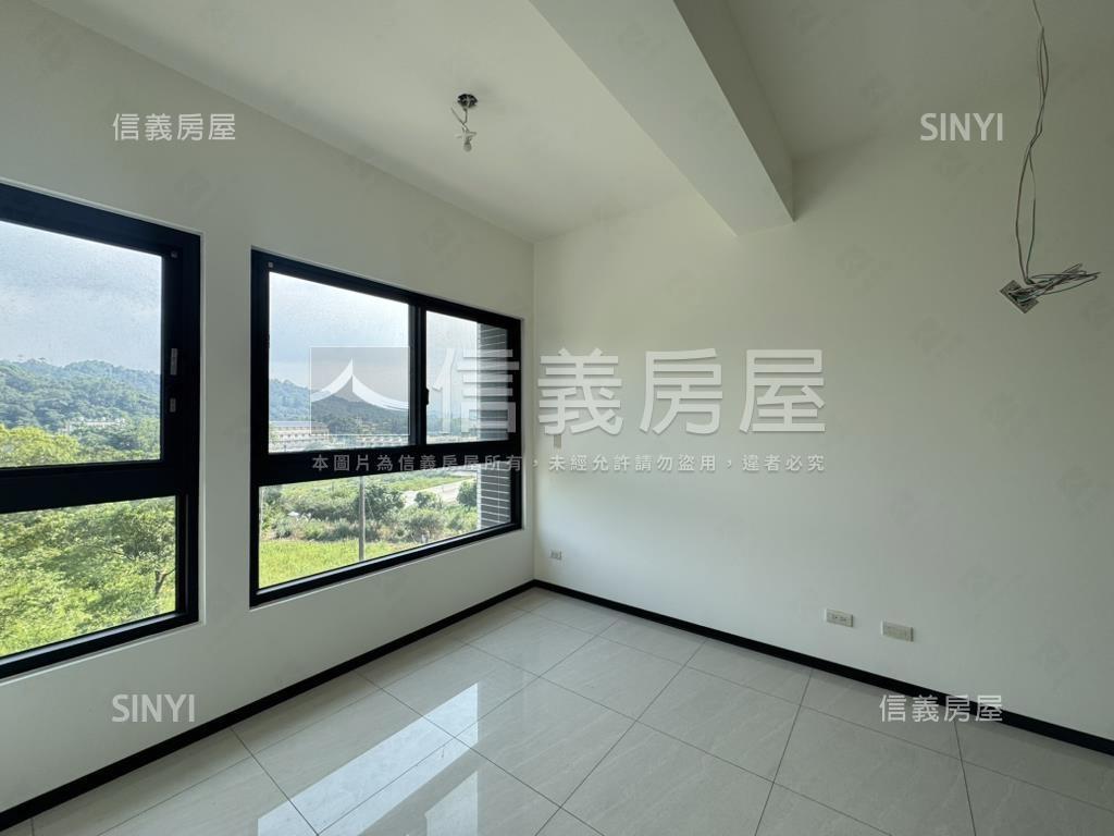 新竹關西藏山別墅房屋室內格局與周邊環境