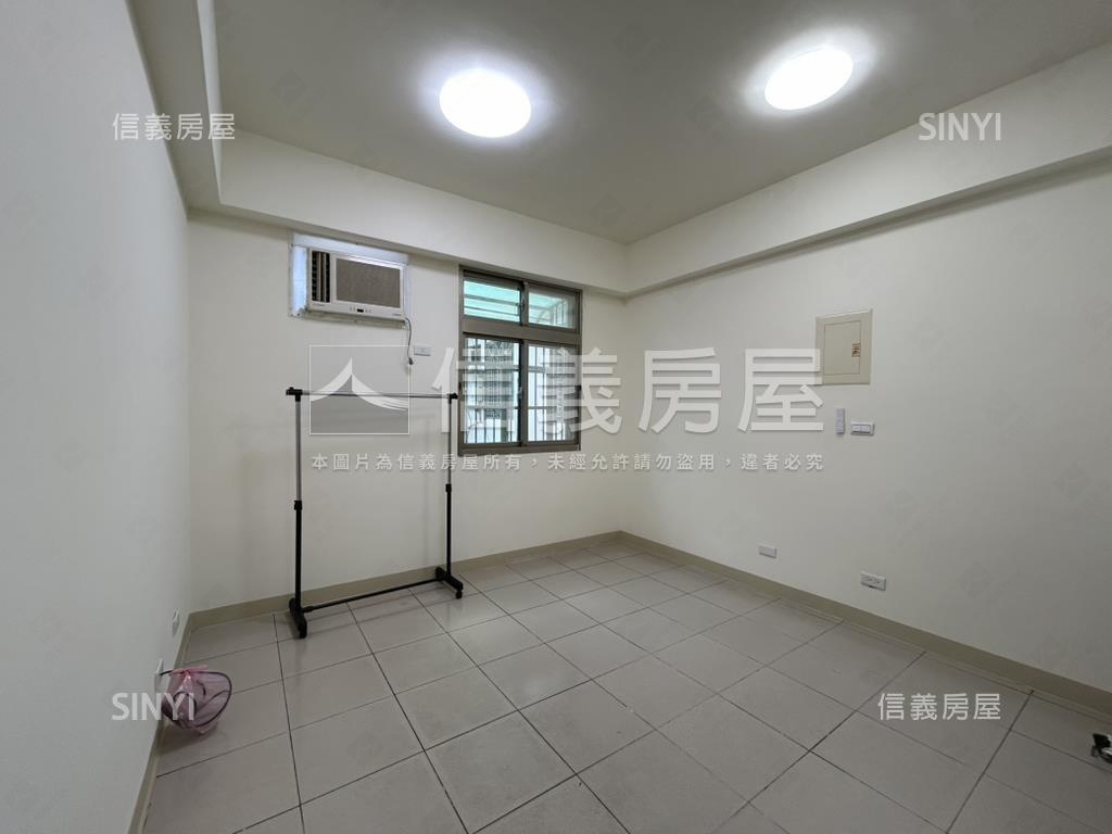 近園區光復路有陽台套房房屋室內格局與周邊環境