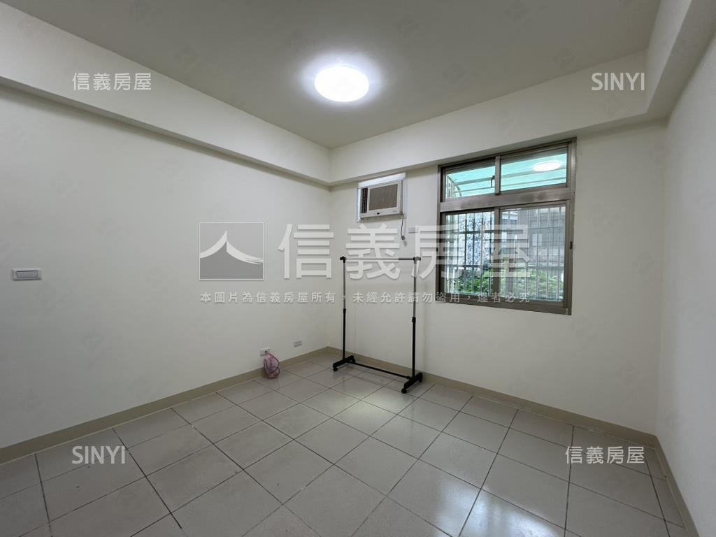 近園區光復路有陽台套房房屋室內格局與周邊環境