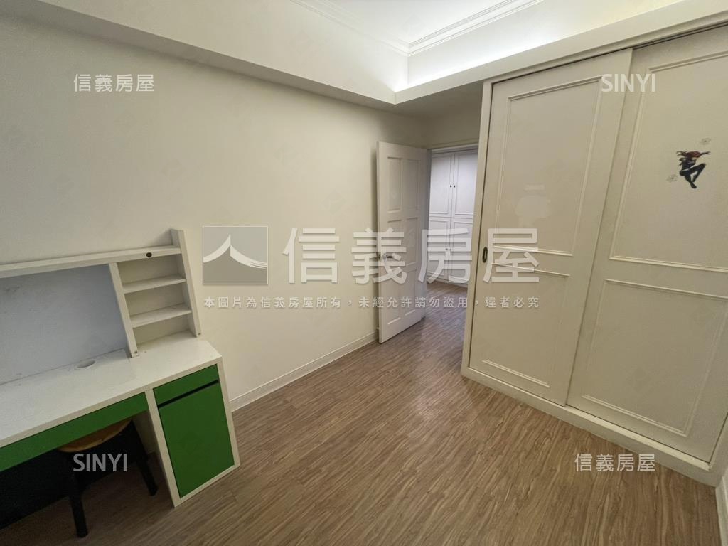 歐洲村路易美裝三房車位房屋室內格局與周邊環境