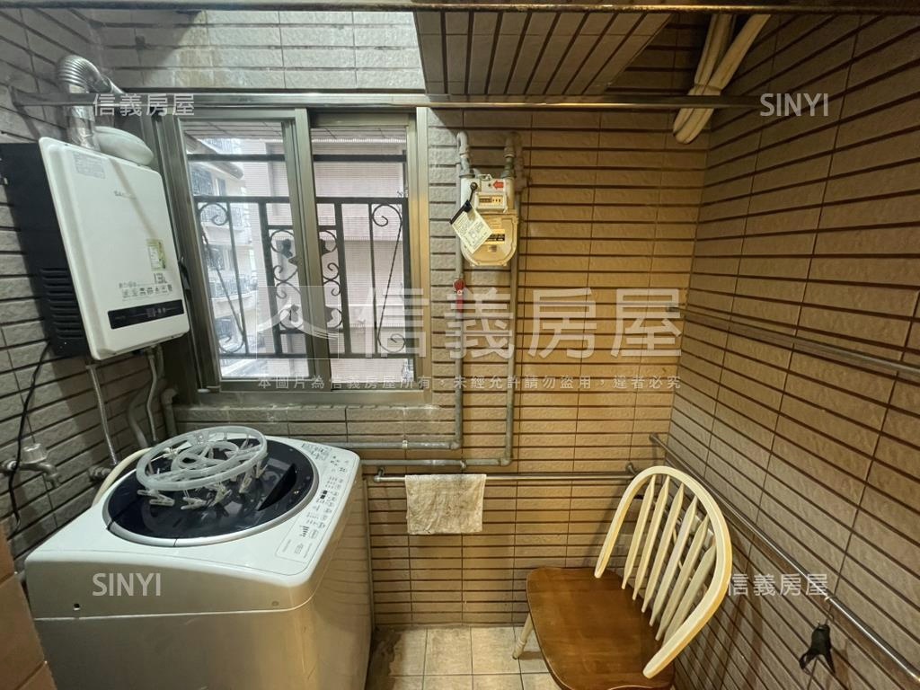 歐洲村路易美裝三房車位房屋室內格局與周邊環境