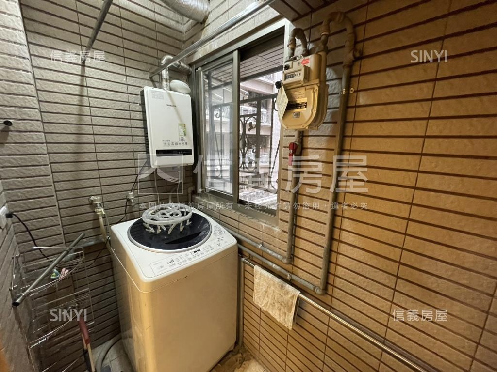 歐洲村路易美裝三房車位房屋室內格局與周邊環境