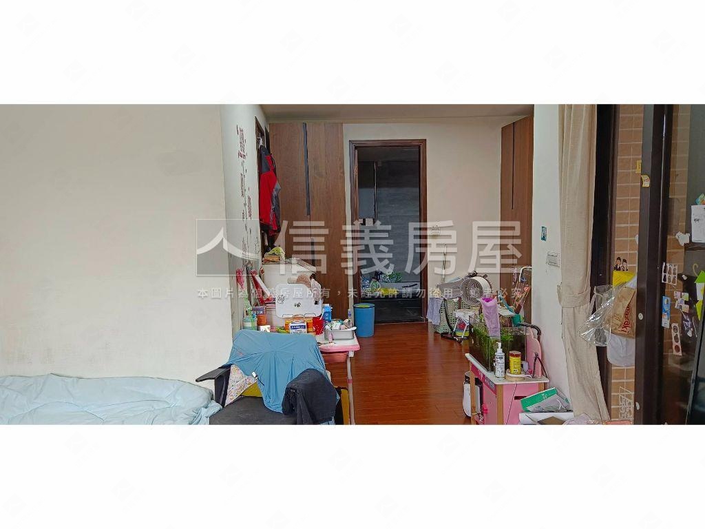 國鈞南屯店面有電梯別墅房屋室內格局與周邊環境