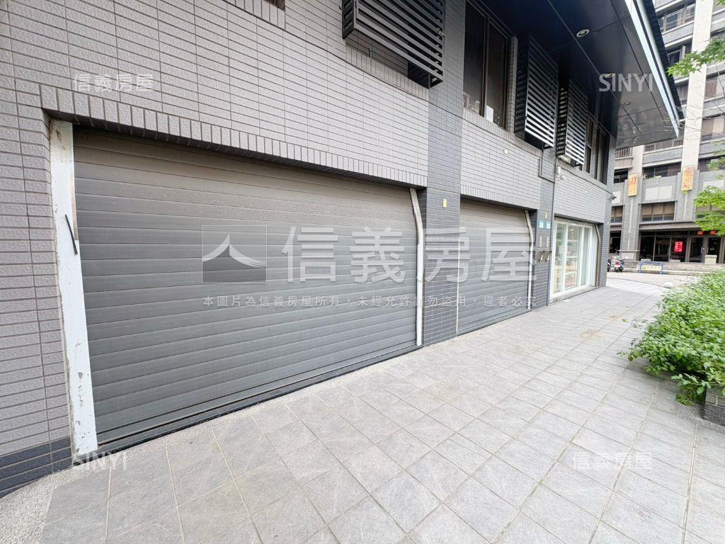 近鶯歌火車站雙面寬金店面房屋室內格局與周邊環境