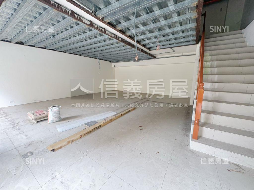 近鶯歌火車站雙面寬金店面房屋室內格局與周邊環境