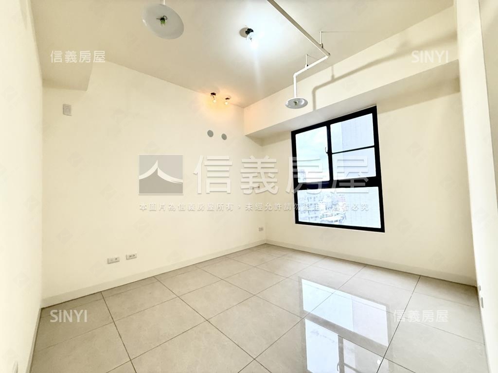 艾美御花園高樓大兩房平車房屋室內格局與周邊環境
