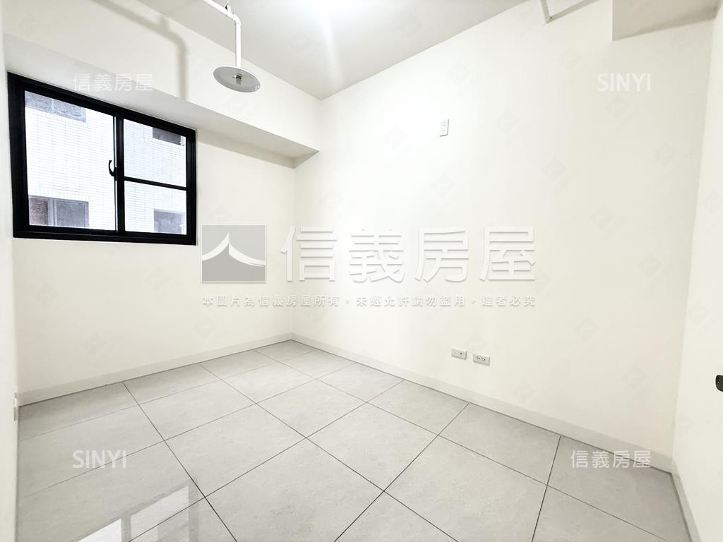 艾美御花園高樓大兩房平車房屋室內格局與周邊環境