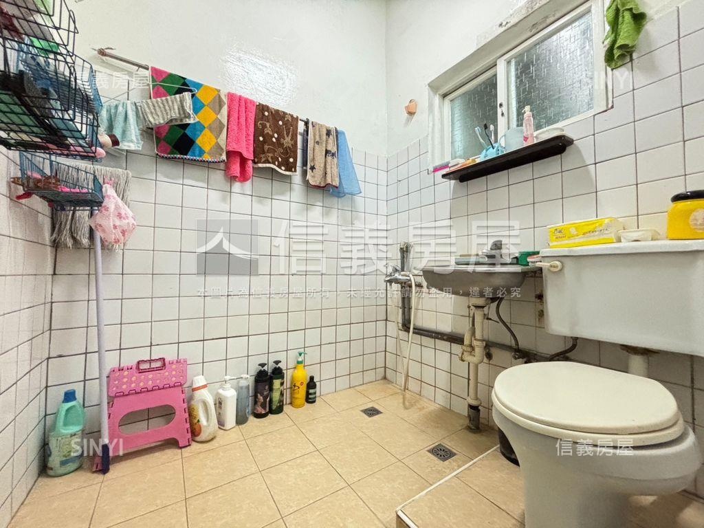 三重公寓３樓房屋室內格局與周邊環境