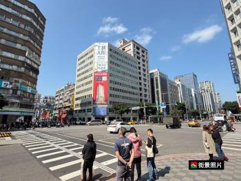 松江南京★正馬路大透天