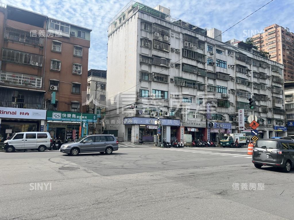 正金城路三角窗黃金店霸房屋室內格局與周邊環境