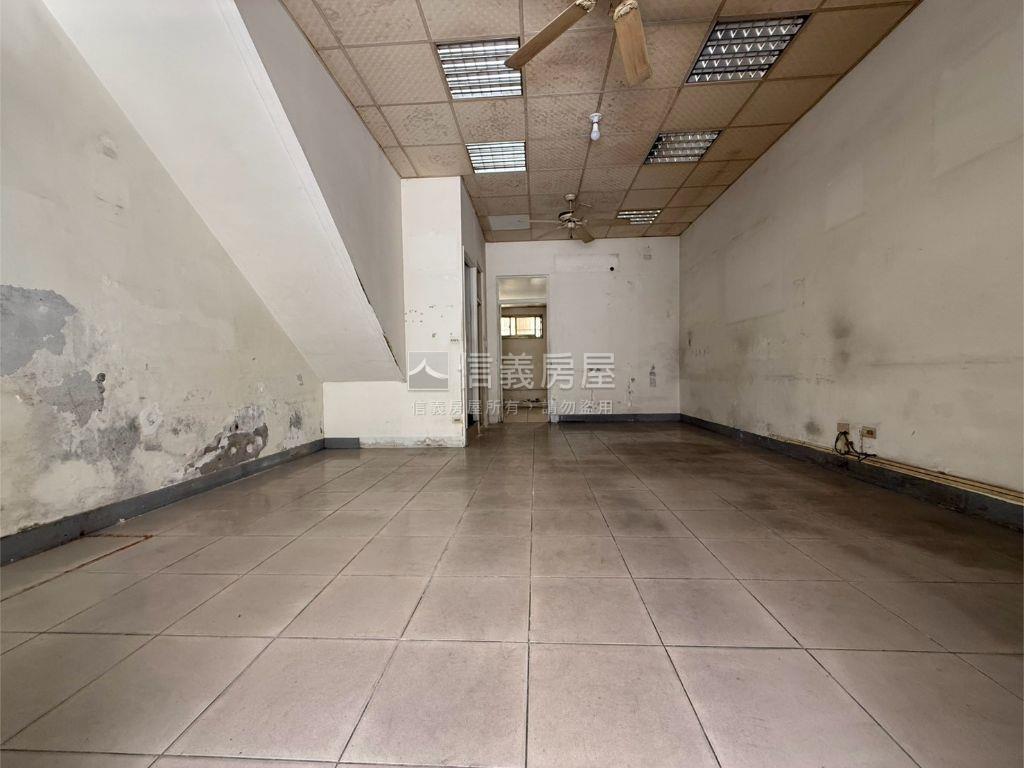 讚讚近中國醫臨路透店房屋室內格局與周邊環境