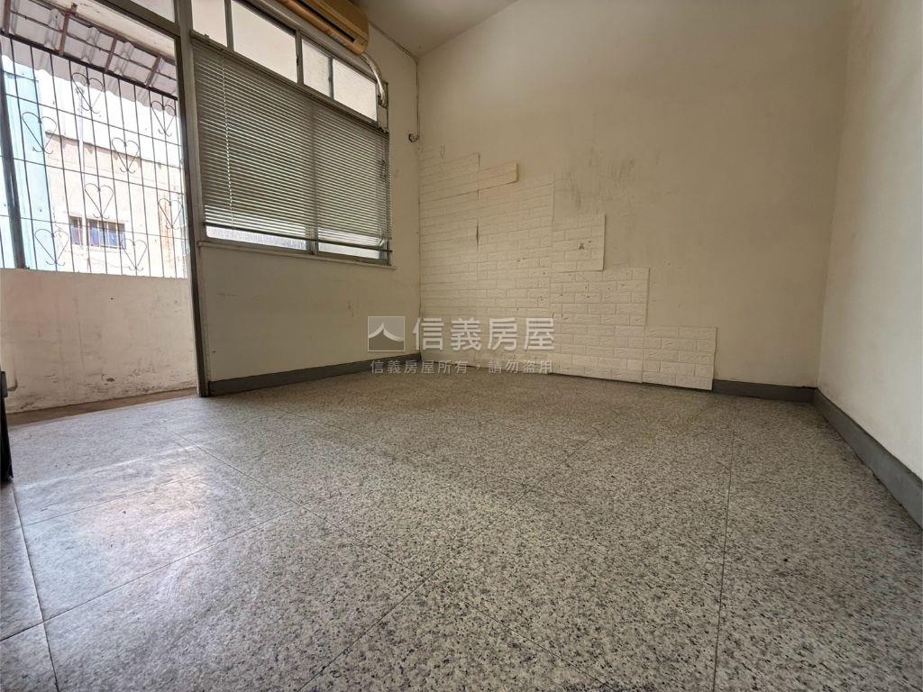 讚讚近中國醫臨路透店房屋室內格局與周邊環境
