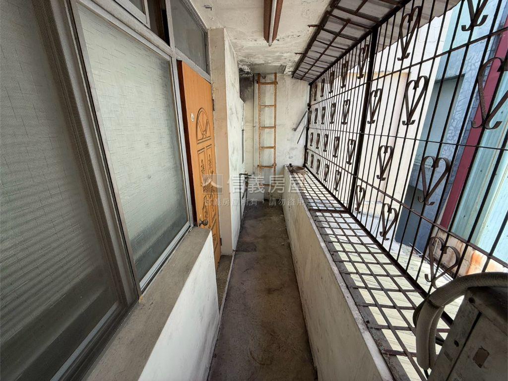 讚讚近中國醫臨路透店房屋室內格局與周邊環境