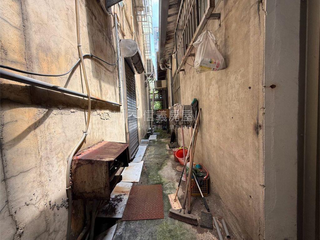 讚讚近中國醫臨路透店房屋室內格局與周邊環境