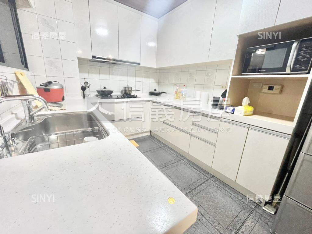 ㊣如意園大空間附坡平車位房屋室內格局與周邊環境