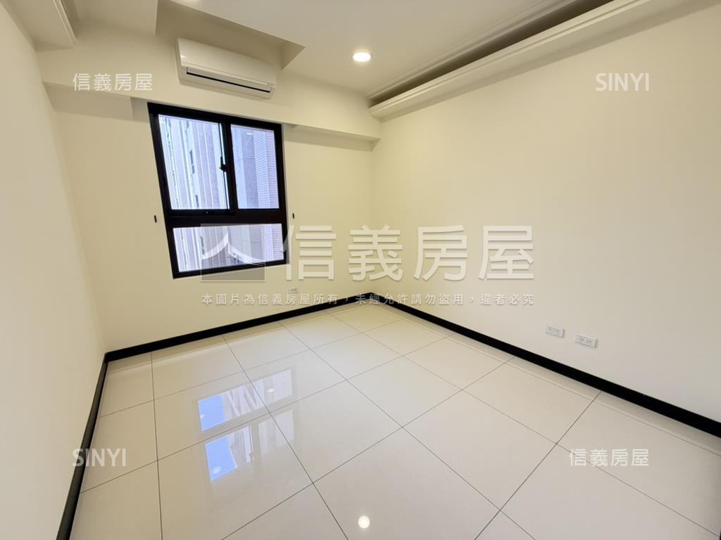 新光誠意出售三房平車房屋室內格局與周邊環境