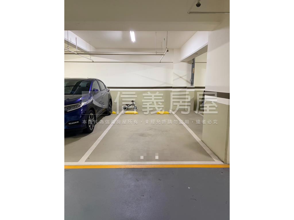 新光誠意出售三房平車房屋室內格局與周邊環境
