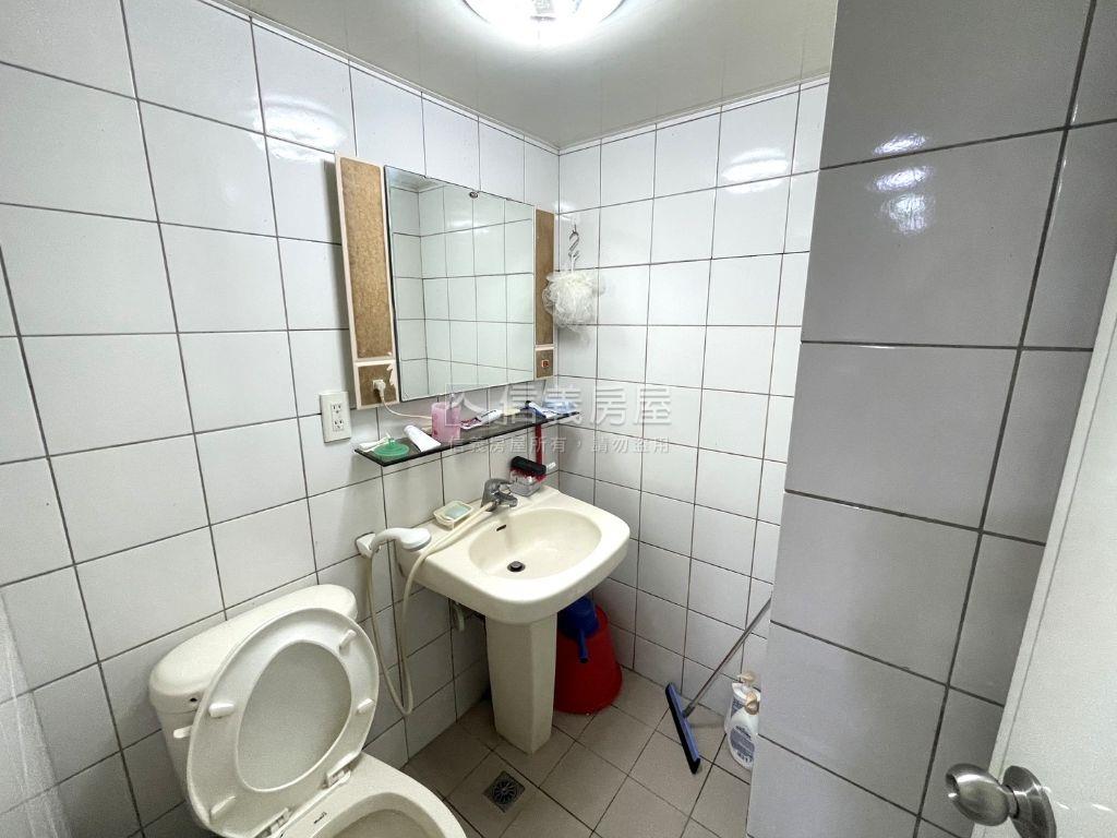 府中挑高一樓稀有釋出房屋室內格局與周邊環境