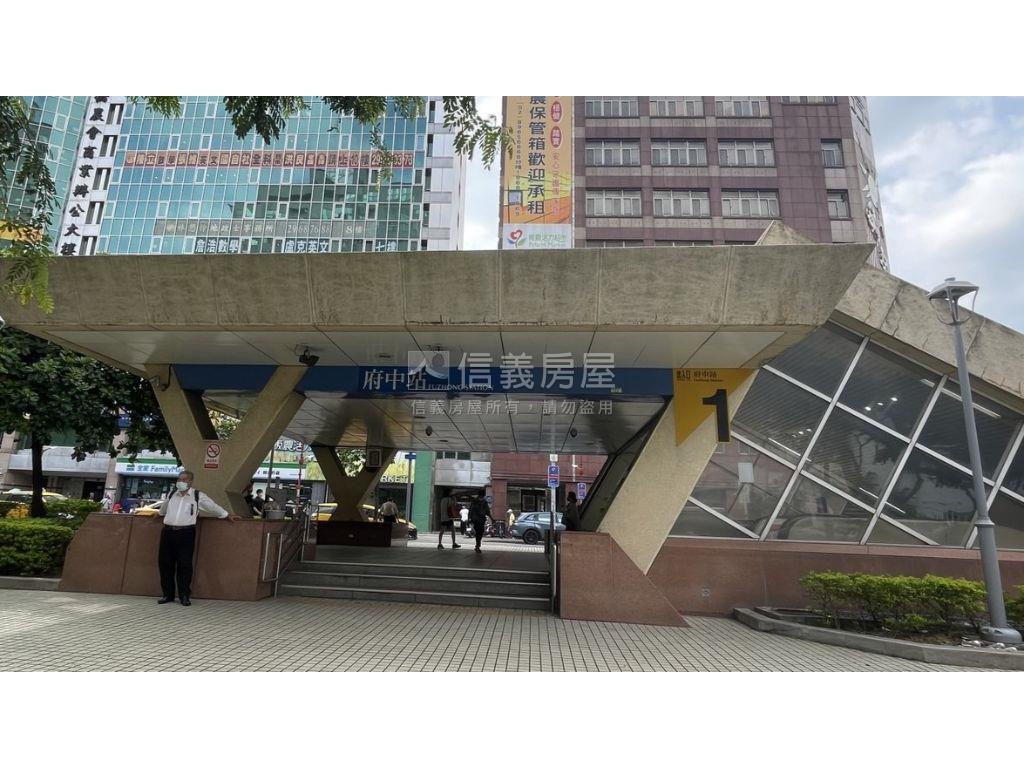 府中挑高一樓稀有釋出房屋室內格局與周邊環境
