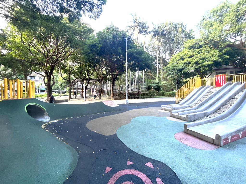 府中挑高一樓稀有釋出房屋室內格局與周邊環境