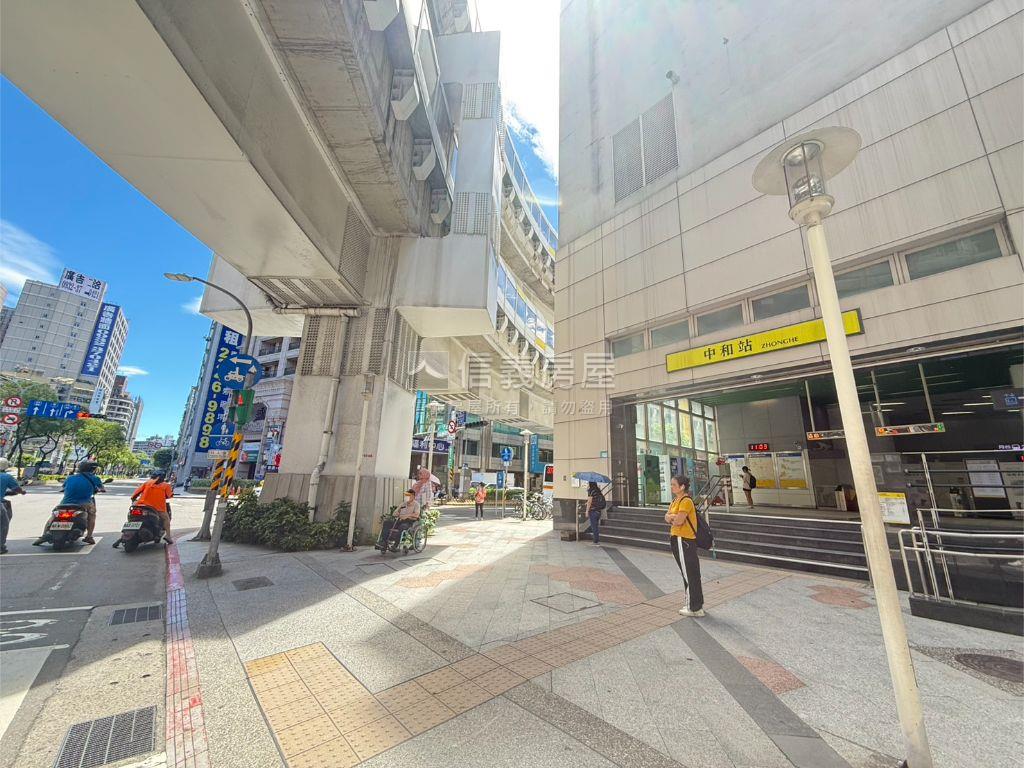 捷運中和站方正公寓三樓房屋室內格局與周邊環境