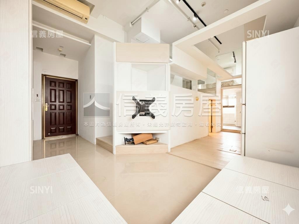 巨蛋時尚挑高雙採光美套房房屋室內格局與周邊環境