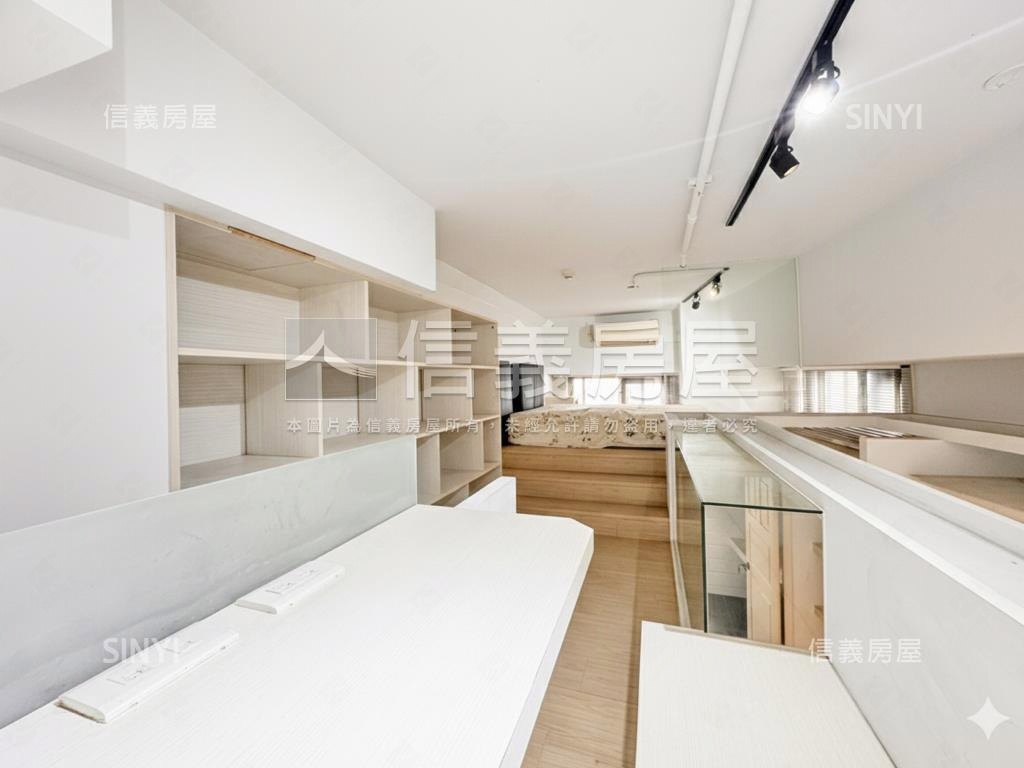 巨蛋時尚挑高雙採光美套房房屋室內格局與周邊環境