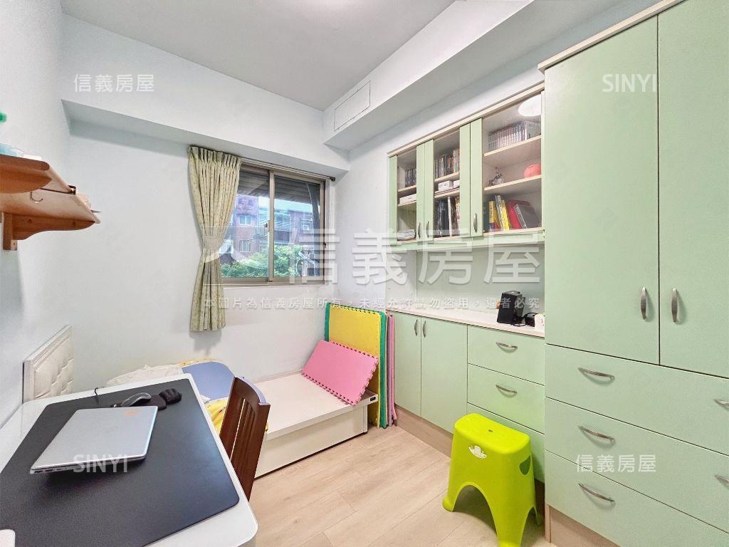 Ａ９水花園中庭樹景四房房屋室內格局與周邊環境