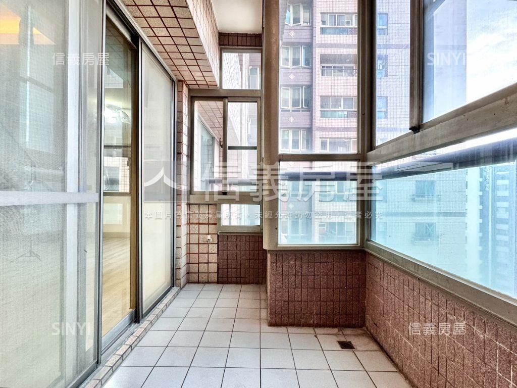 店長推！近巨蛋４房雙車位房屋室內格局與周邊環境