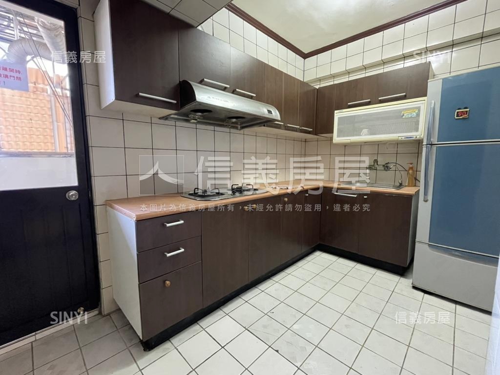 中山路大四房平面車位房屋室內格局與周邊環境