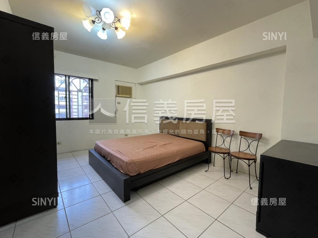 中山路大四房平面車位房屋室內格局與周邊環境