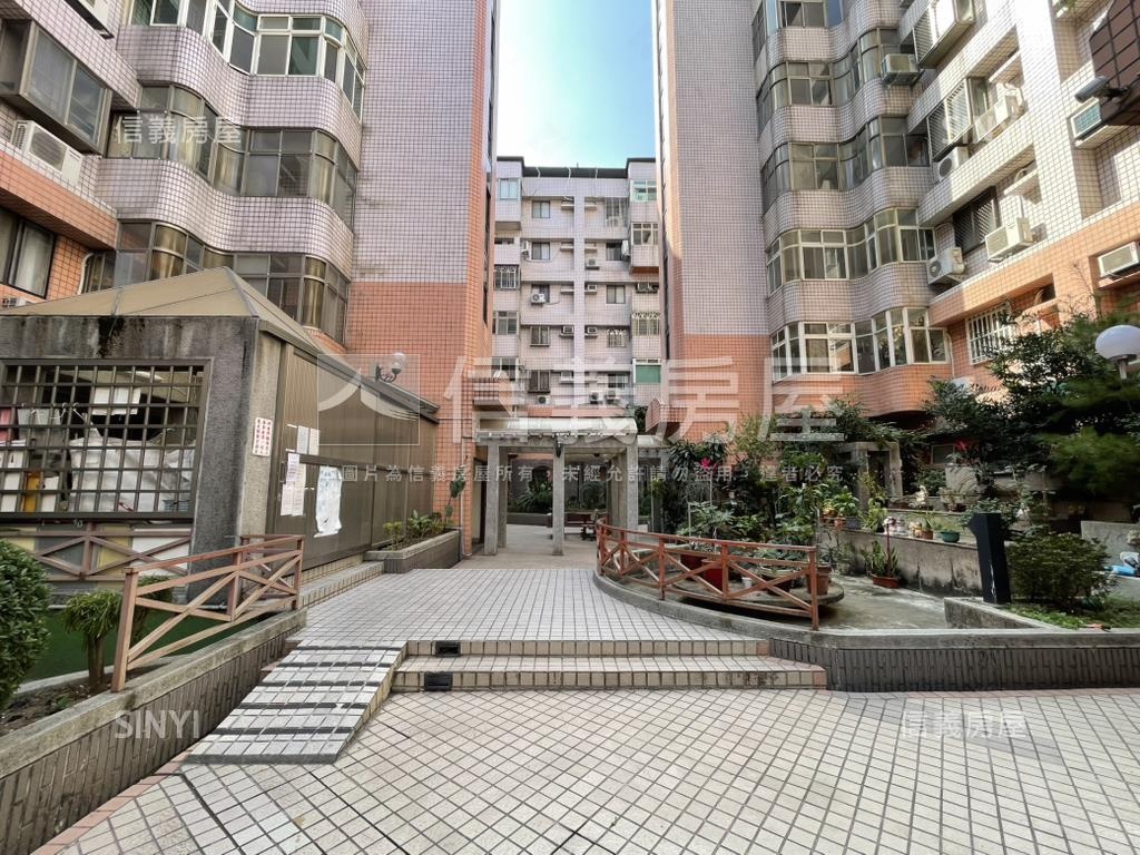 中山路大四房平面車位房屋室內格局與周邊環境