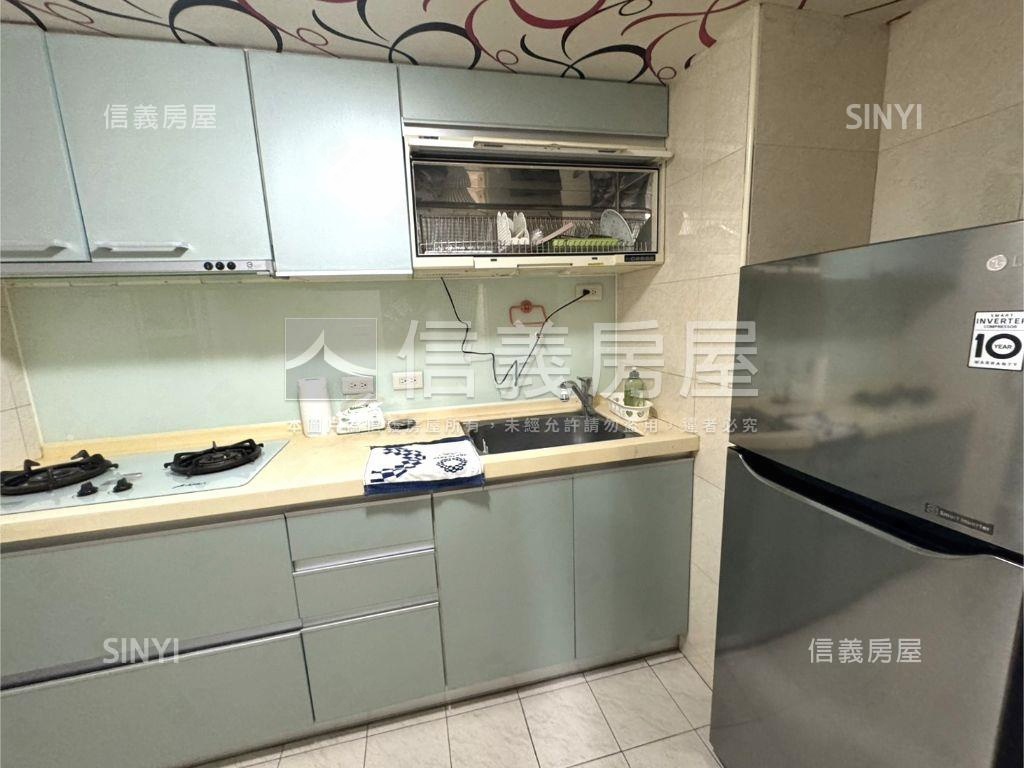 Ａ３捷運最高峰八方來財房屋室內格局與周邊環境